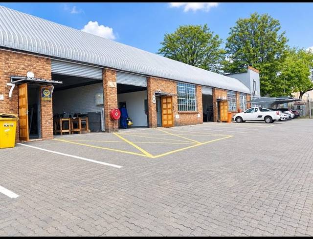 BUSINESS PROPERTY TO RENT IN ISANDO
